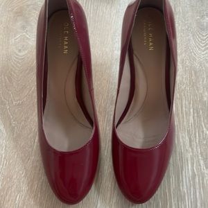 COLE Haan Grand Series red patent leather pump. Size 8b